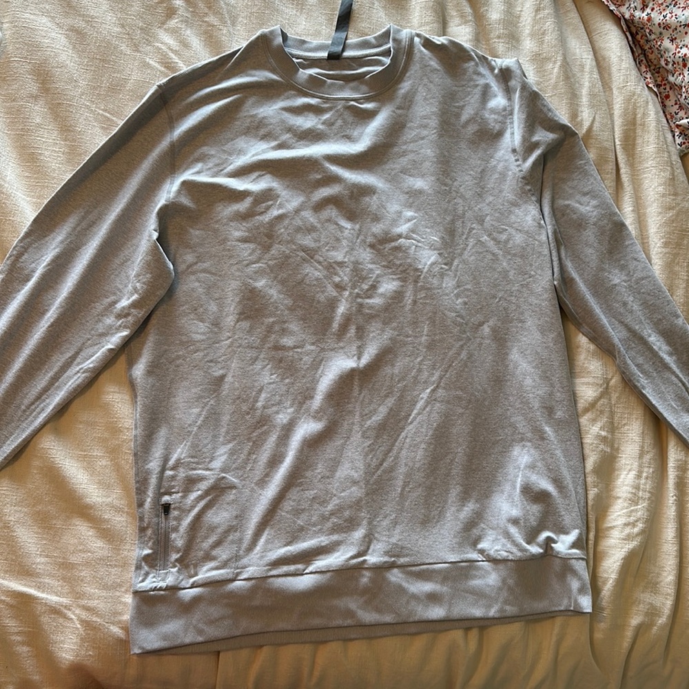 Grey Vuori men’s sweatshirt